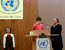 De winnaars van een Europese Opstelwedstrijd, drie jongeren uit Hongarije, Tsjechië en Oostenrijk, werden bij de Verenigde Naties in Genève onderscheiden.
